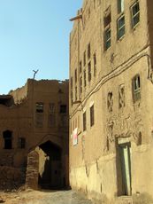 159 Al Hamra, Lehmhäuser.JPG